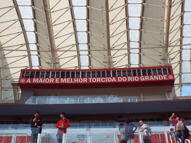 法比奥晒与古加搞怪合照：我们爱中国，很满意现在的生活状态