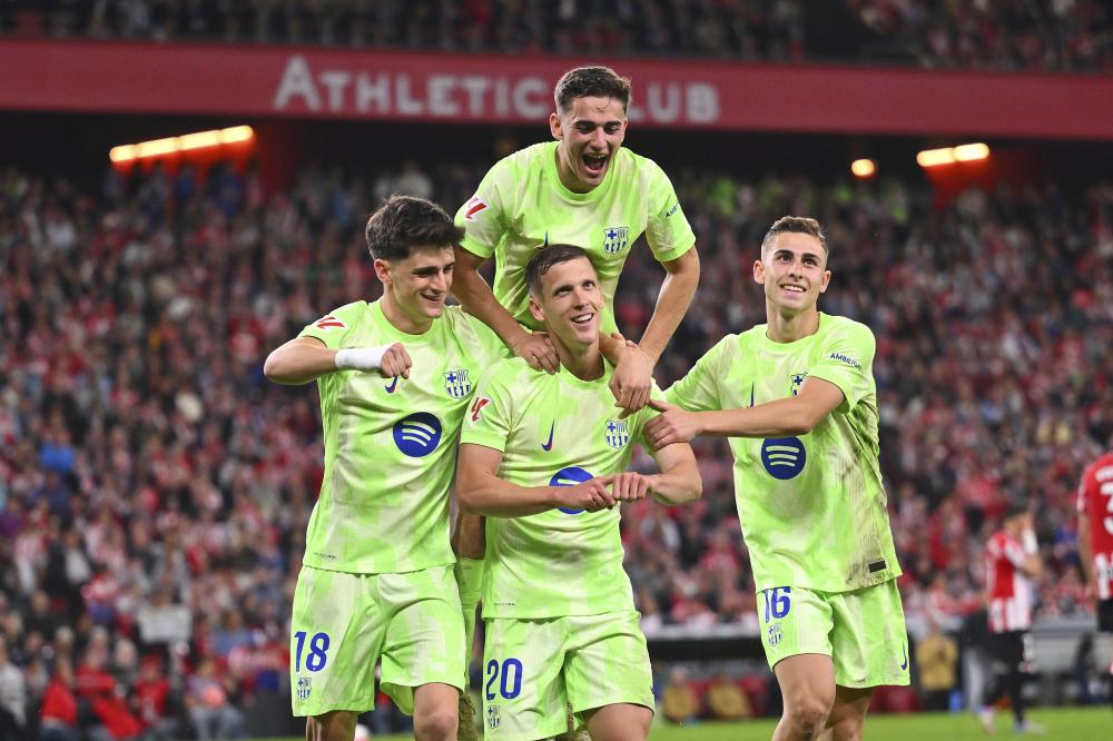 电讯报：纽卡可能无法在冬窗签下阿尔克马尔中场斯密特